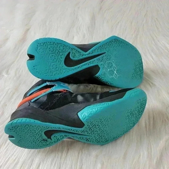 Nike Air Zoom Soldier VIII Rare Basketball Sneakers - 7.5/9 main image 4